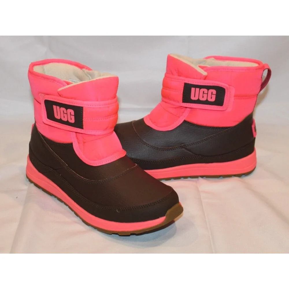UGG YOUTH SZ 6 WATERPROOF PINK‎ WINTER BOOTS NEW IN BOX